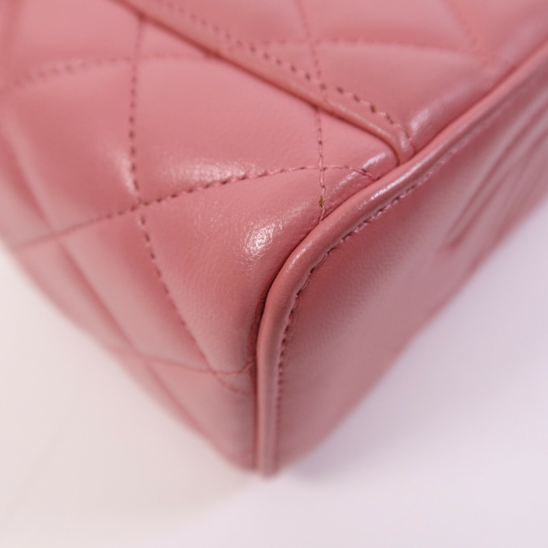 CHANEL 羊皮皮革Vanity Case金扣鏈帶肩背袋-13