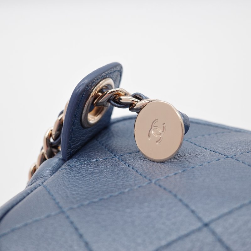 Chanel香奈兒Casual Trip 金屬藍 小牛皮 腰包-9
