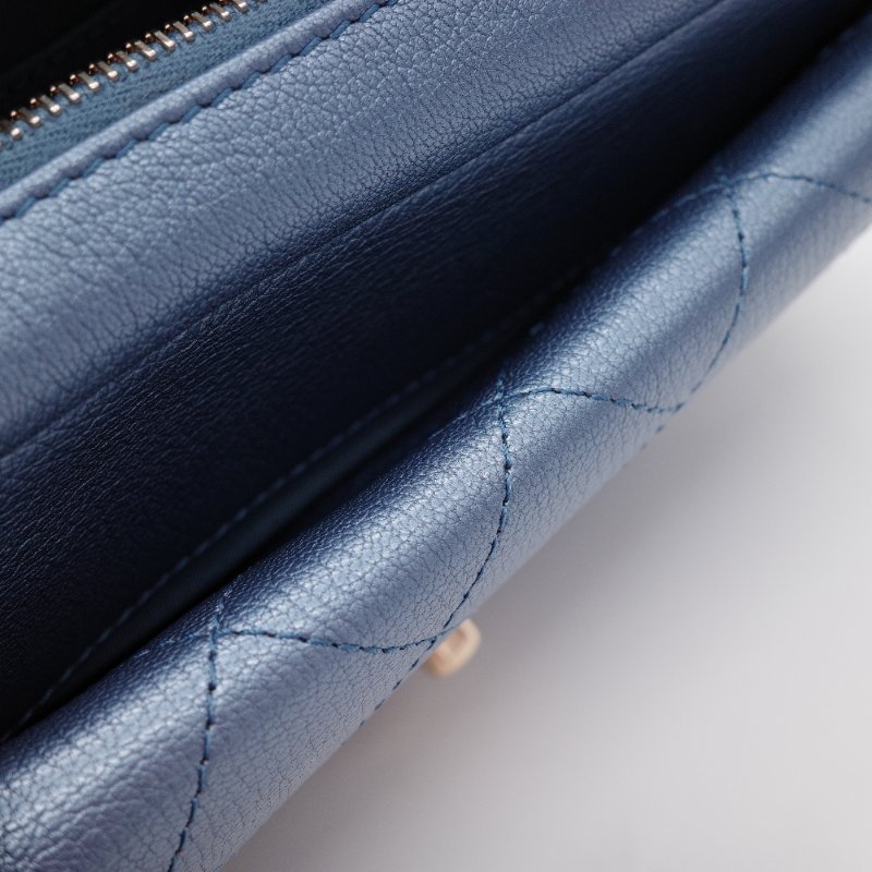 Chanel香奈兒Casual Trip 金屬藍 小牛皮 腰包-15