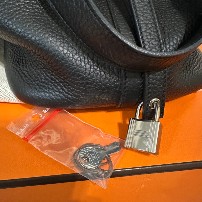 Hermes Picotin 22 黑銀W刻（極新二手、全配、美國專櫃購入）-13