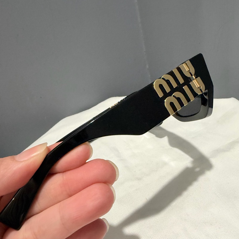 MIU MIU 黑粗框 墨鏡 太陽眼鏡-12