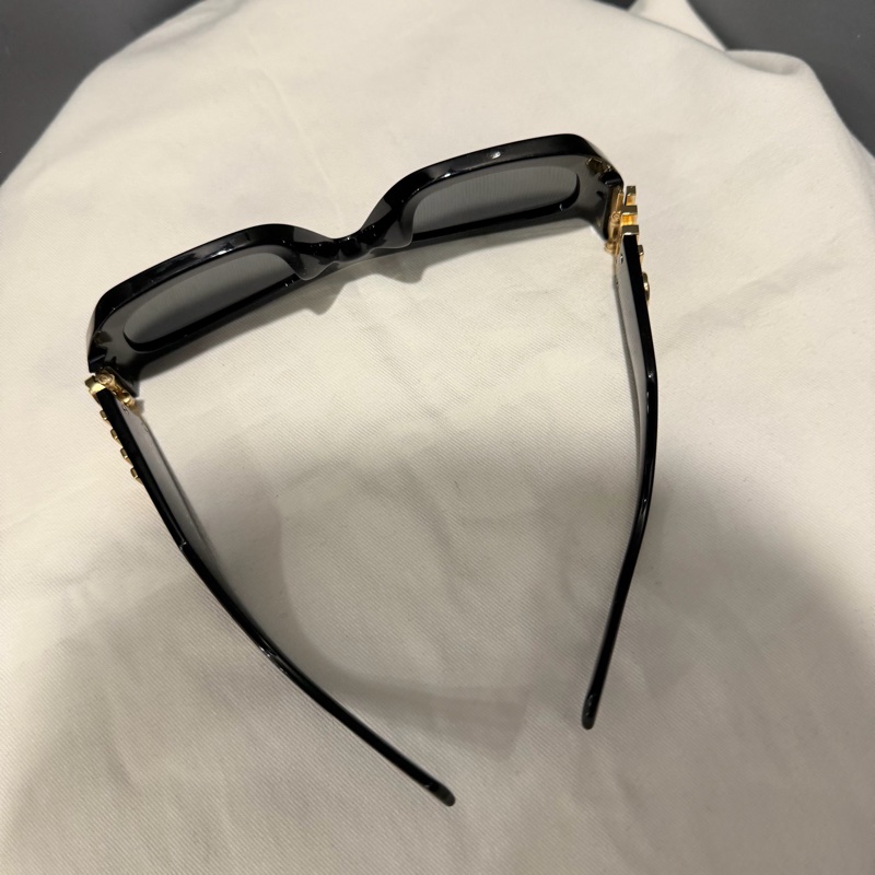 MIU MIU 黑粗框 墨鏡 太陽眼鏡-25