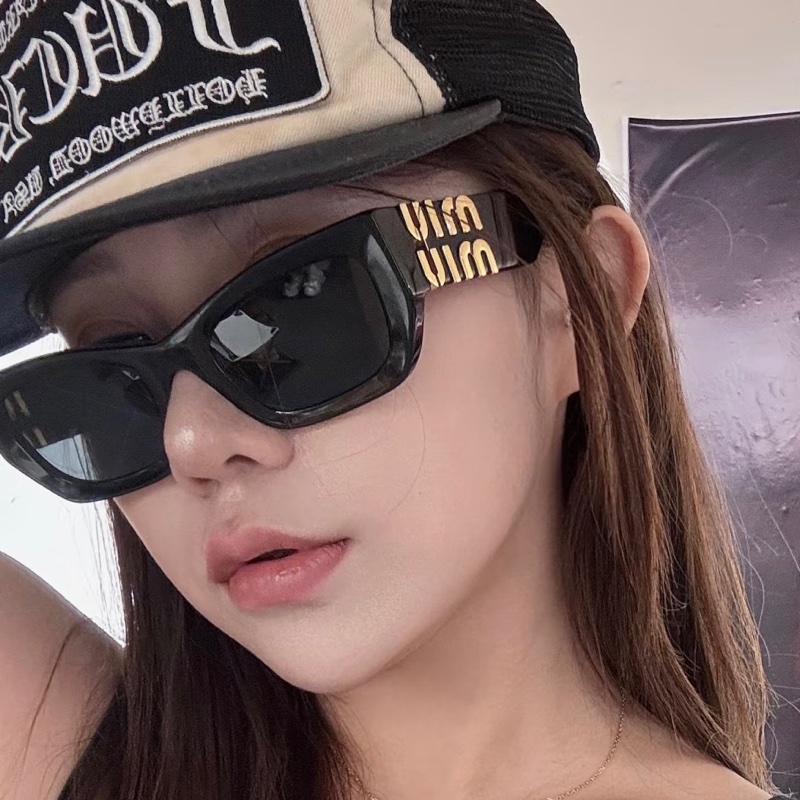 MIU MIU 黑粗框 墨鏡 太陽眼鏡-29