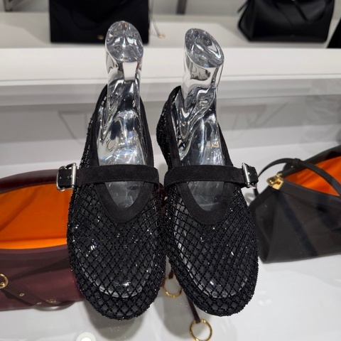 Alaia 這雙鞋太閃⭐️