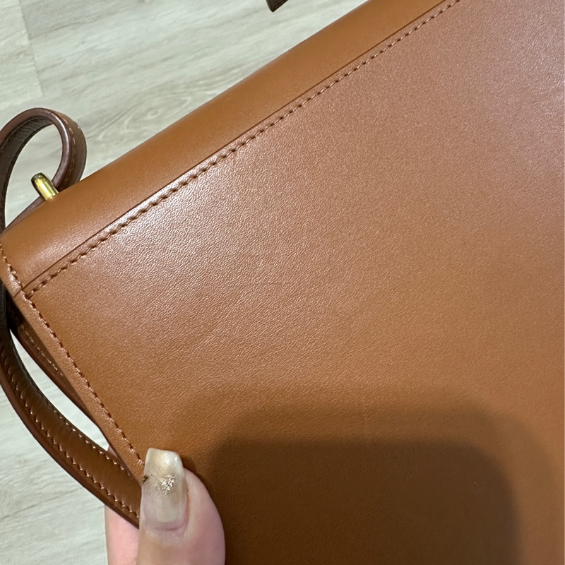 【甜甜價】Loewe Goya Small/焦糖色｜配件齊全、有些微使用痕跡反映在售價-18