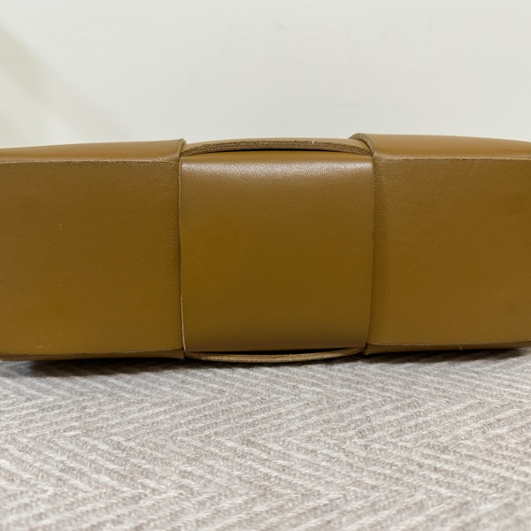 Bottega Veneta BV Mini Arco Tote 焦糖棕(實拍瑕疵反映售價、附原廠配件)-7