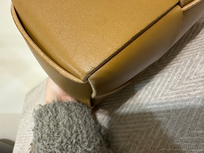 Bottega Veneta BV Mini Arco Tote 焦糖棕(實拍瑕疵反映售價、附原廠配件)-16