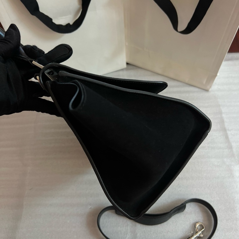 99新Celine Trapeze鞦韆包黑色-3