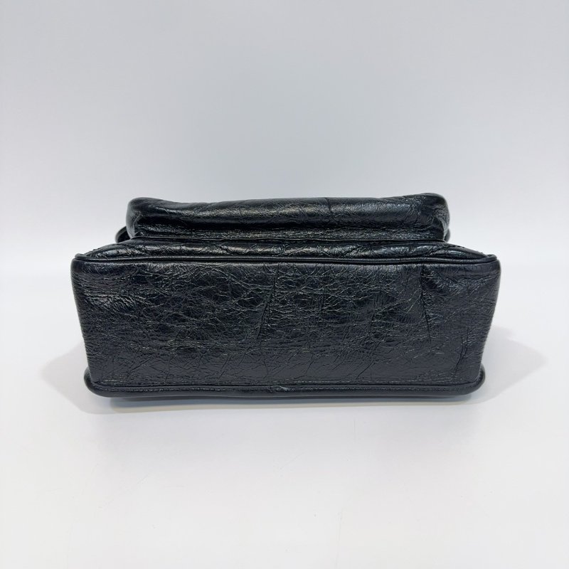 YSL黑揉製牛皮NIKI中號側背包498894-7