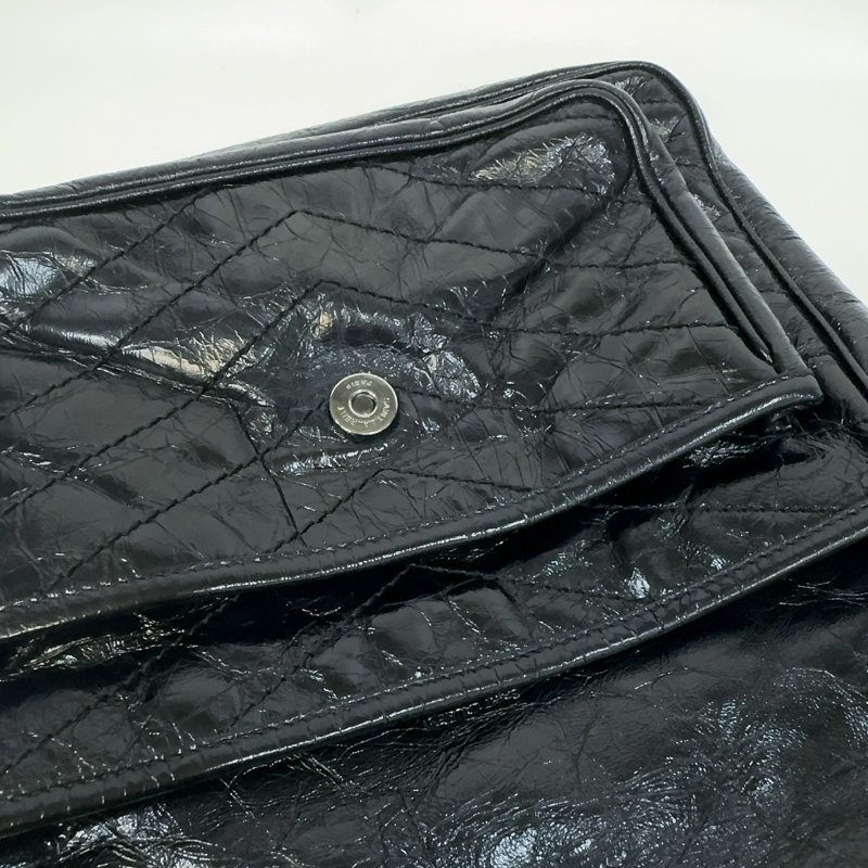 YSL黑揉製牛皮NIKI中號側背包498894-13