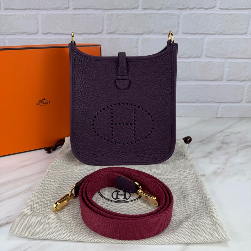 愛馬仕 Hermès Mini Evelyne 16 黑加崙紫金釦 /石榴紅色背帶-0