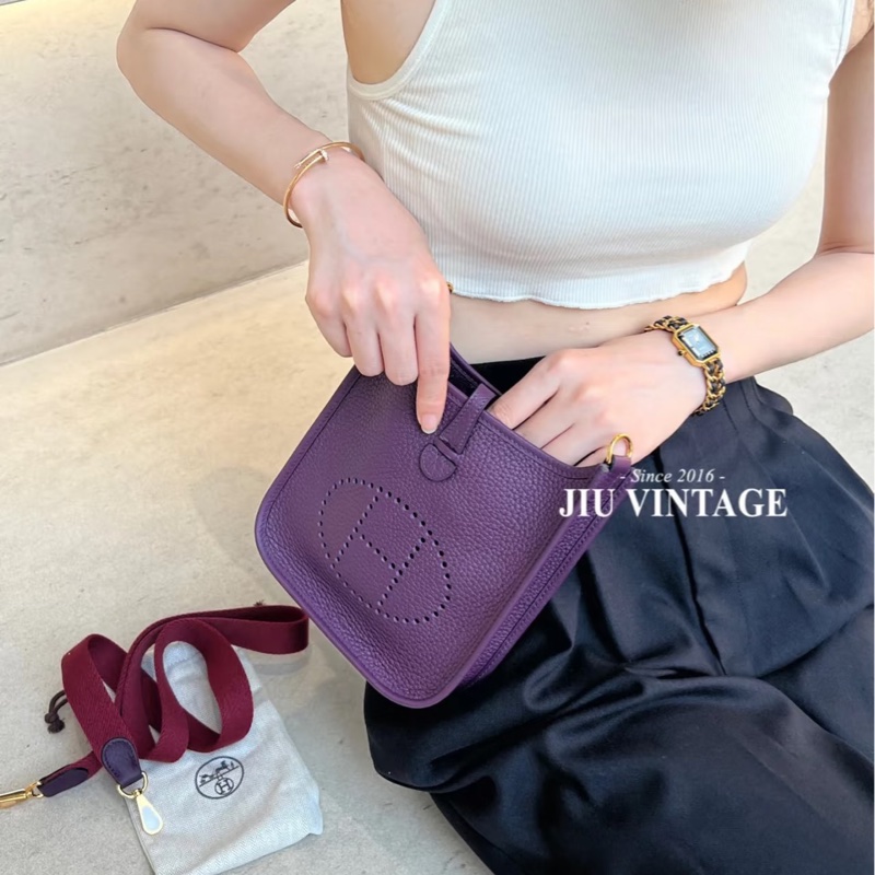 愛馬仕 Hermès Mini Evelyne 16 黑加崙紫金釦 /石榴紅色背帶-2