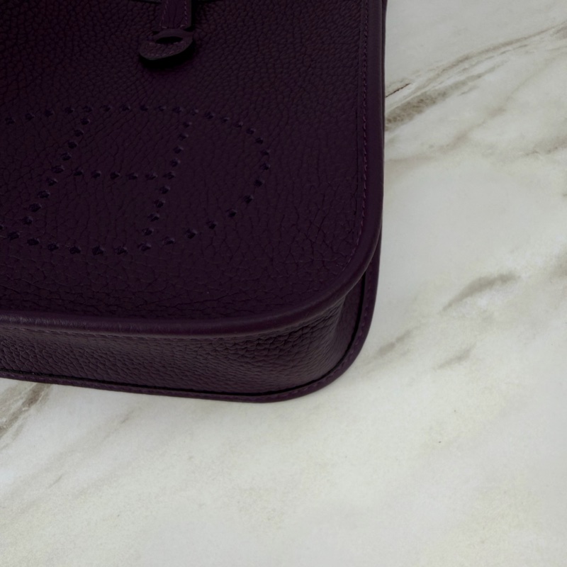 愛馬仕 Hermès Mini Evelyne 16 黑加崙紫金釦 /石榴紅色背帶-6