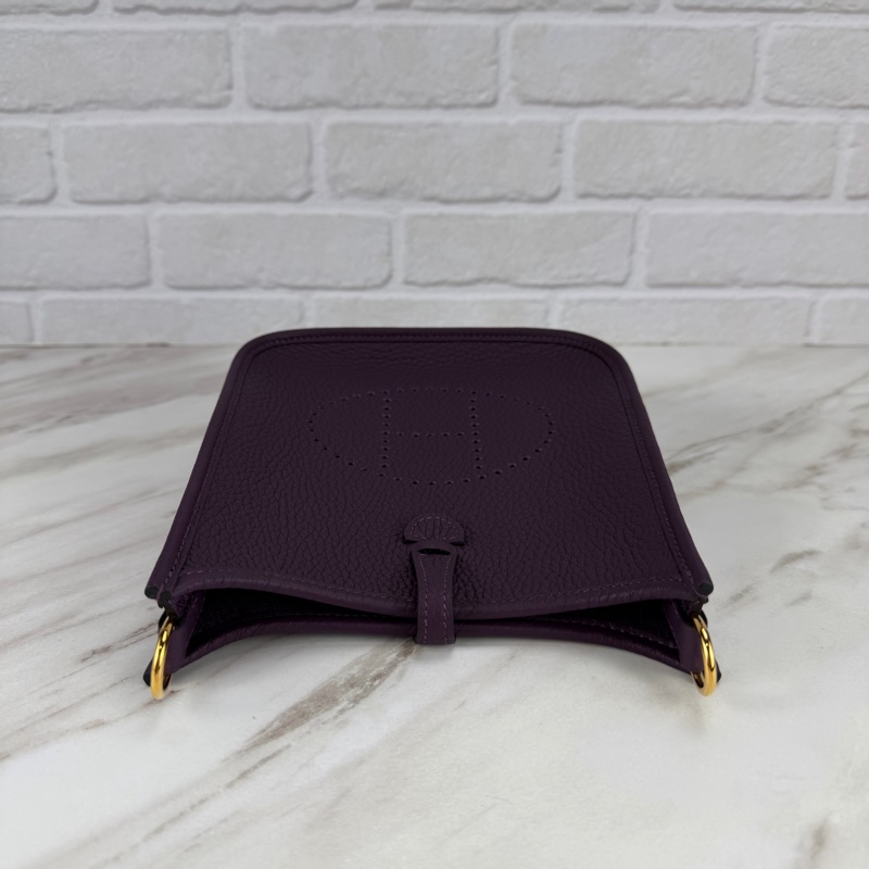 愛馬仕 Hermès Mini Evelyne 16 黑加崙紫金釦 /石榴紅色背帶-10