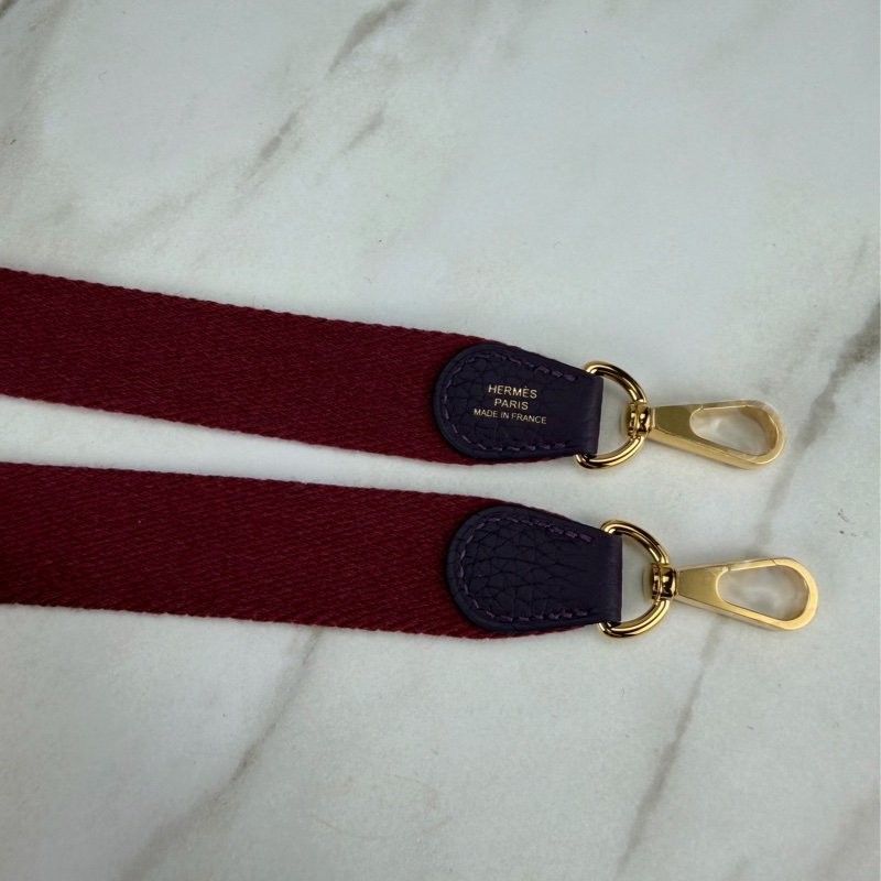 愛馬仕 Hermès Mini Evelyne 16 黑加崙紫金釦 /石榴紅色背帶-12