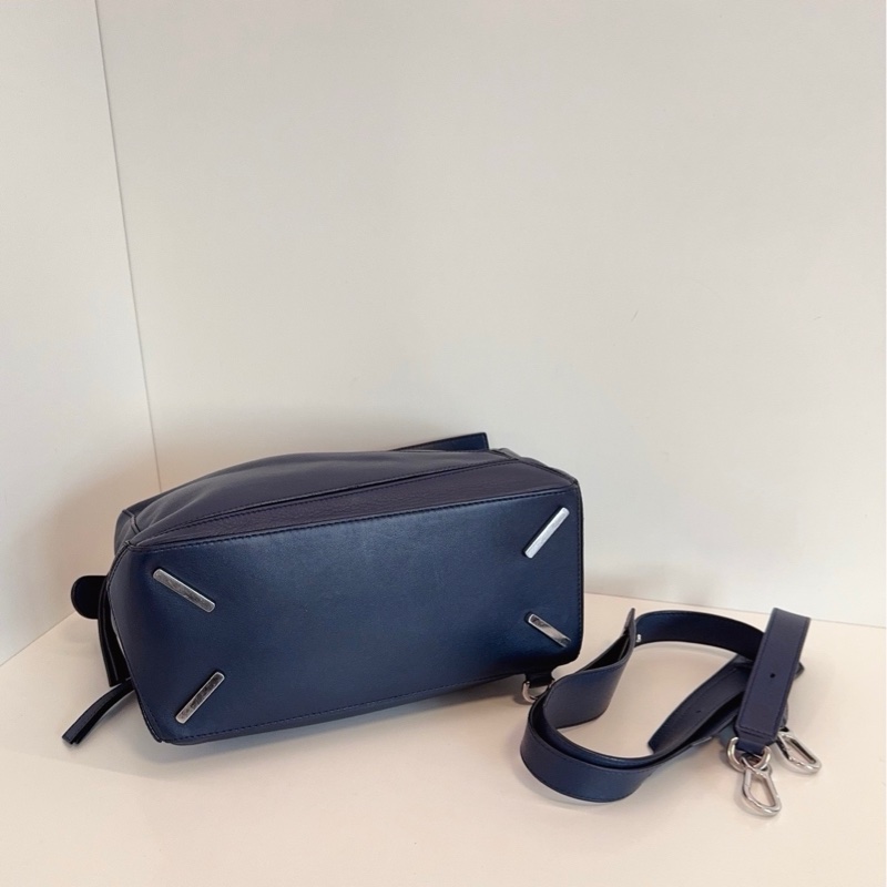 Loewe 羅意威puzzle 藍色幾何包-4