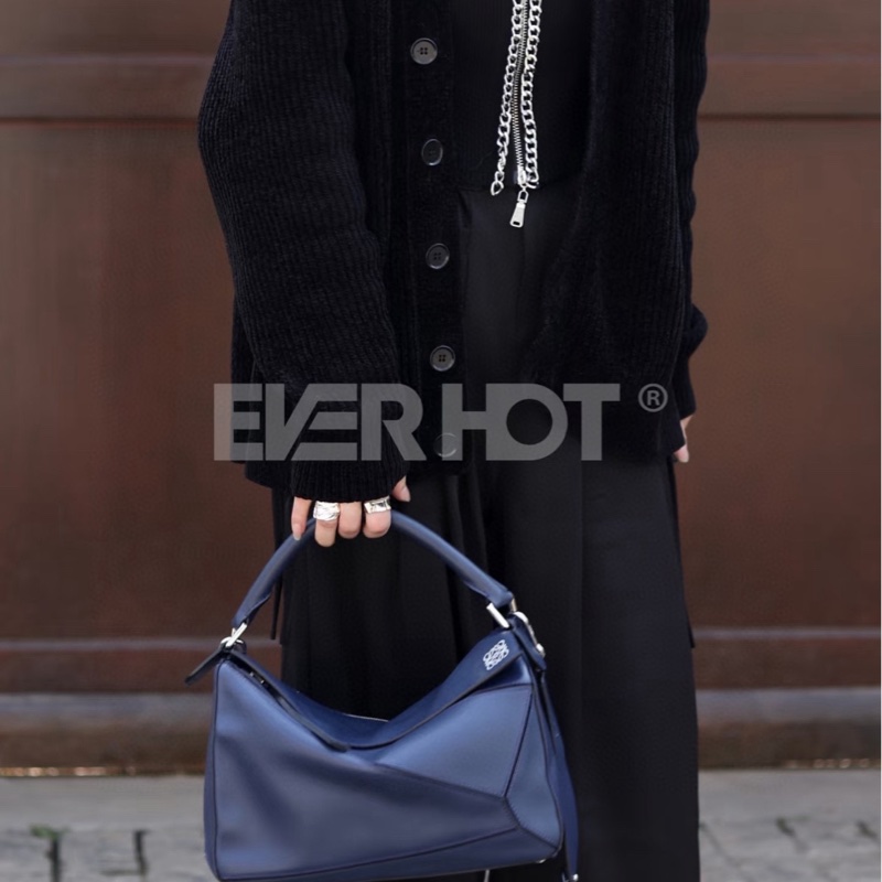 Loewe 羅意威puzzle 藍色幾何包-7