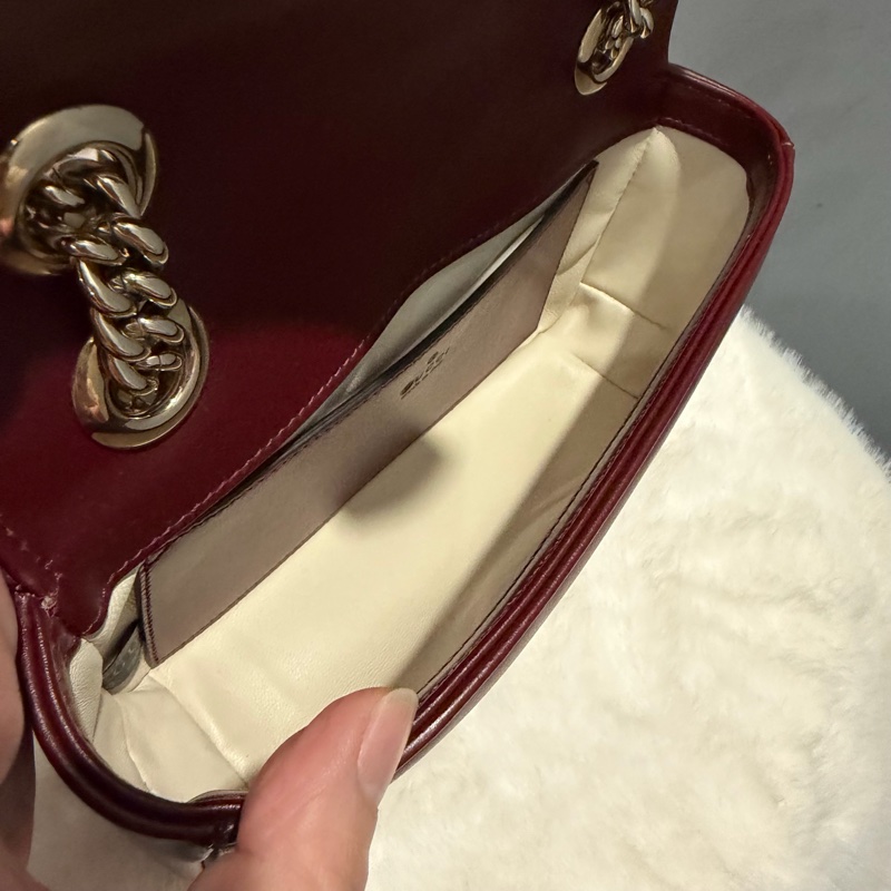 Gucci 新款 GG marmont 斜背包 肩背包 安可拉紅 淡金釦-8