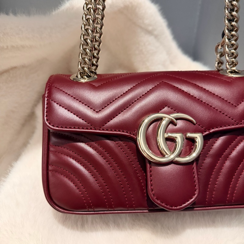 Gucci 新款 GG marmont 斜背包 肩背包 安可拉紅 淡金釦-12