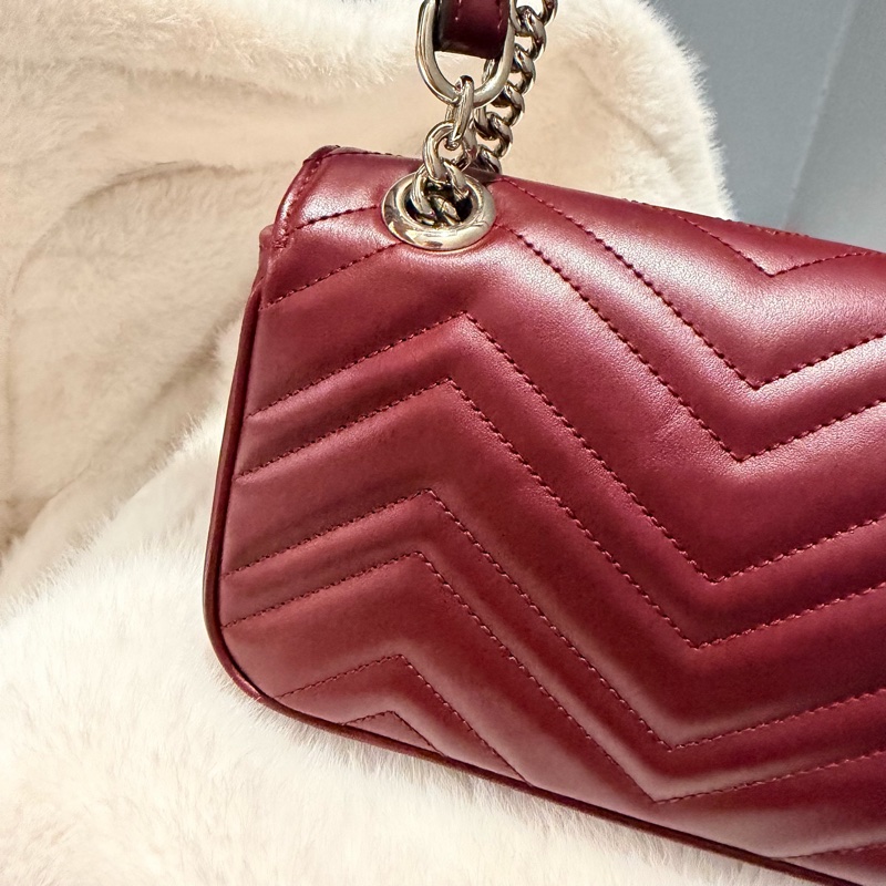 Gucci 新款 GG marmont 斜背包 肩背包 安可拉紅 淡金釦-14