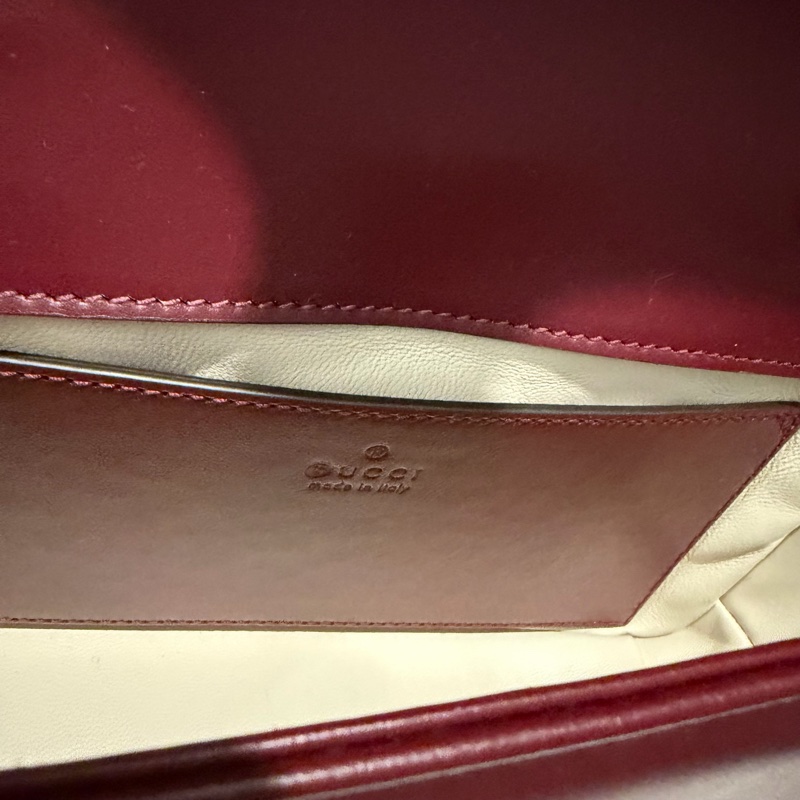 Gucci 新款 GG marmont 斜背包 肩背包 安可拉紅 淡金釦-24