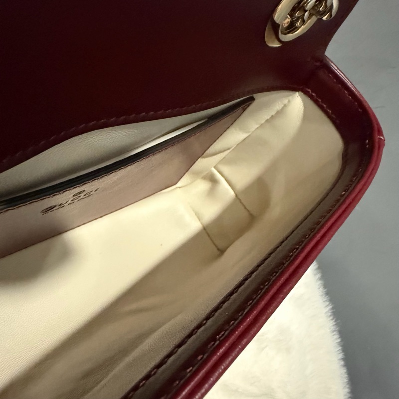 Gucci 新款 GG marmont 斜背包 肩背包 安可拉紅 淡金釦-27