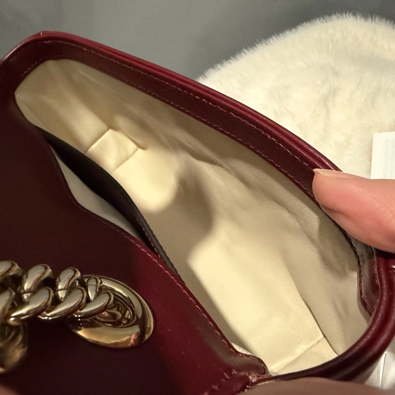 Gucci 新款 GG marmont 斜背包 肩背包 安可拉紅 淡金釦-32