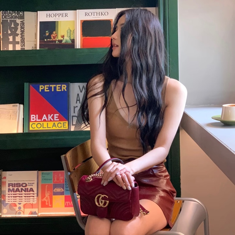 Gucci 新款 GG marmont 斜背包 肩背包 安可拉紅 淡金釦-42