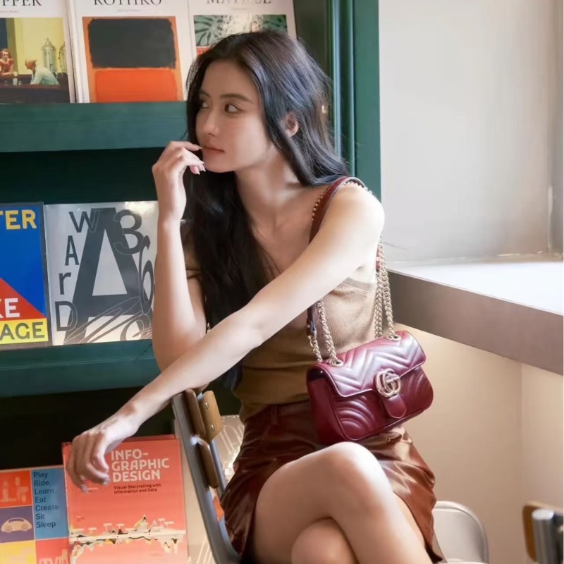 Gucci 新款 GG marmont 斜背包 肩背包 安可拉紅 淡金釦-43