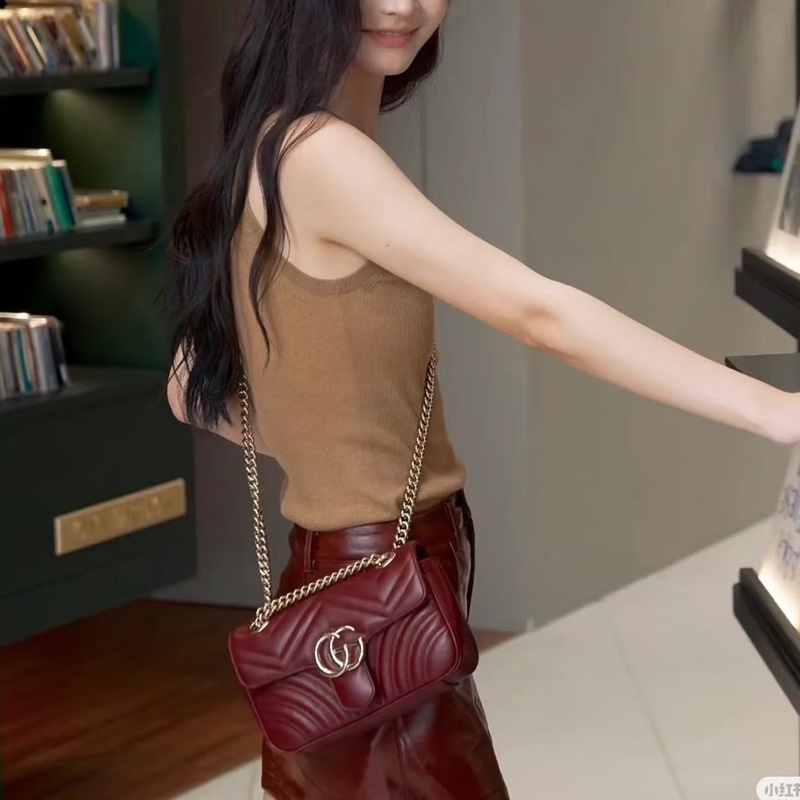 Gucci 新款 GG marmont 斜背包 肩背包 安可拉紅 淡金釦-44