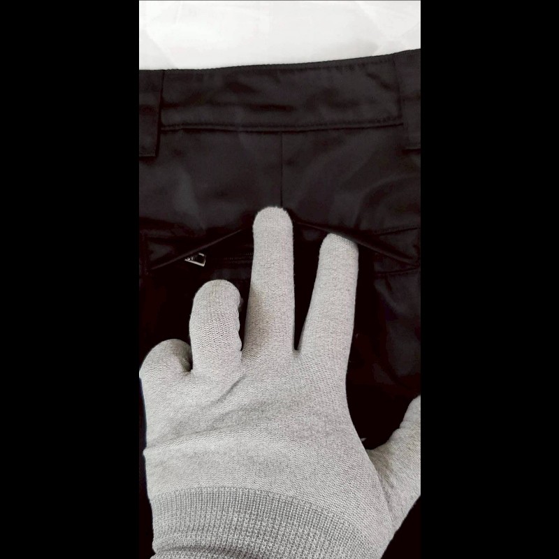 PRADA 普拉達 三角標 RE-NYLON 男黑色防風防水縮口休閒長褲50號-6