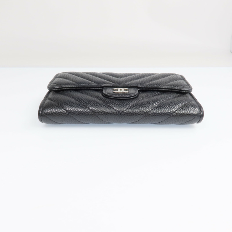 CHANEL 牛皮皮革Fold Wallet銀扣長錢包-5