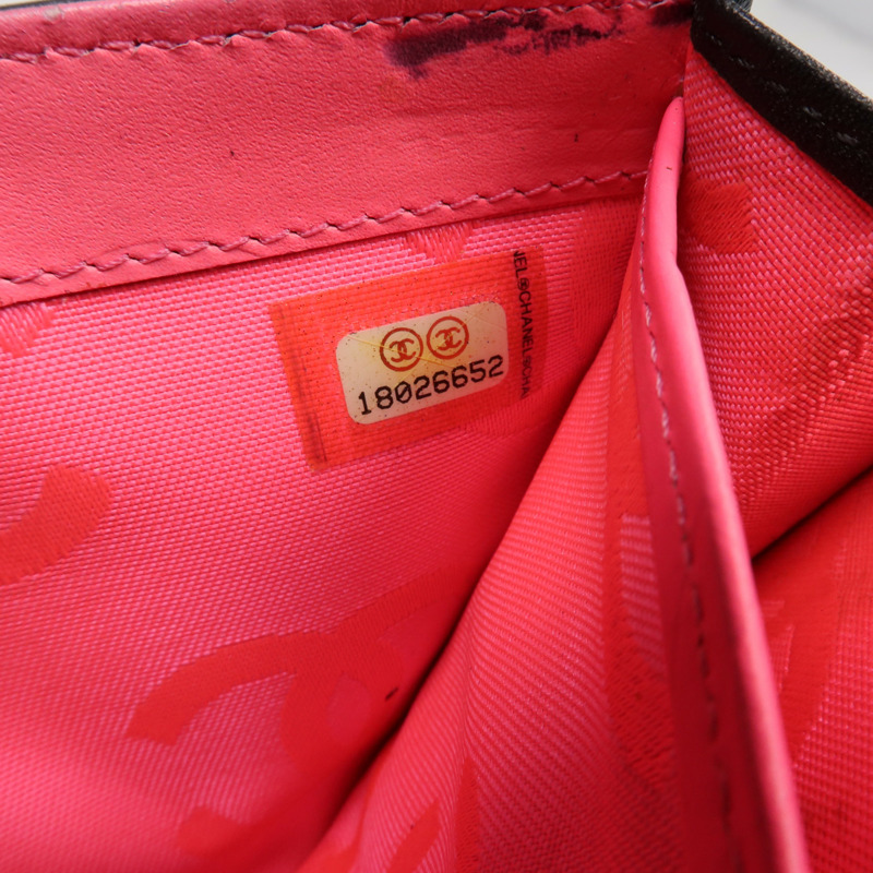 CHANEL 牛皮皮革Cambon Long Wallet銀扣長錢包-24