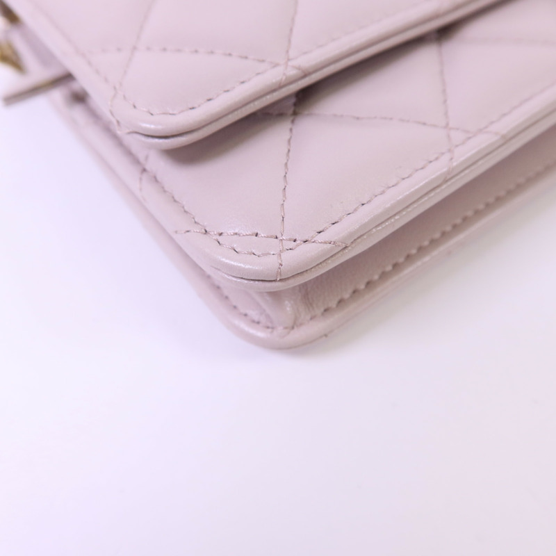 CHANEL 羊皮皮革WOC Wallet On Chain金扣鏈帶肩背袋-13