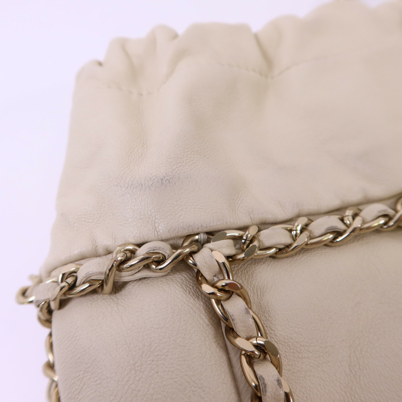CHANEL 羊皮皮革Drawstring Bag金扣鏈帶肩背袋-14