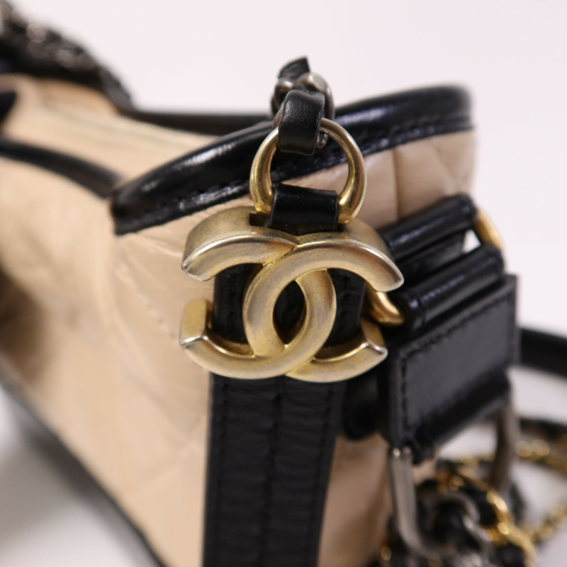 CHANEL 牛皮皮革Gabrielle Small肩背袋-12