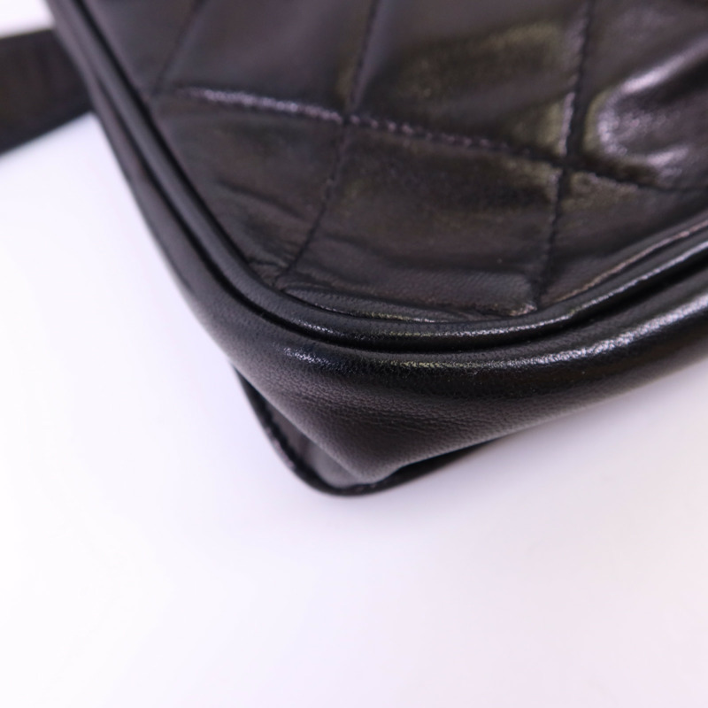 CHANEL 羊皮皮革Waist Bag金扣腰包-13