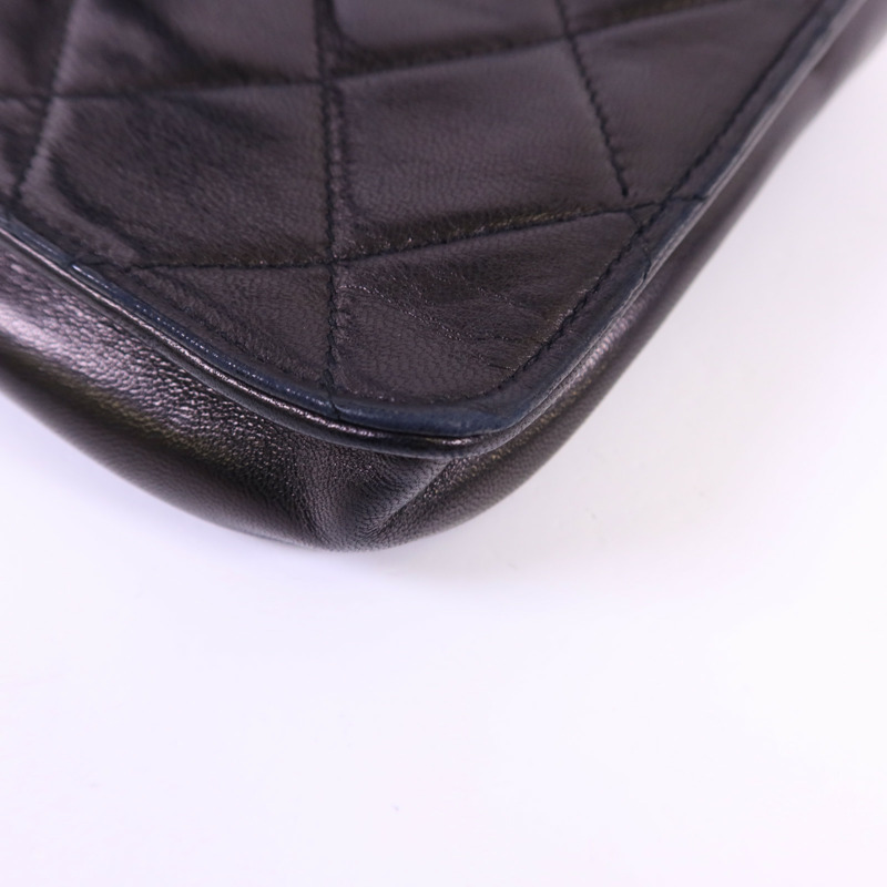 CHANEL 羊皮皮革Waist Bag金扣腰包-14