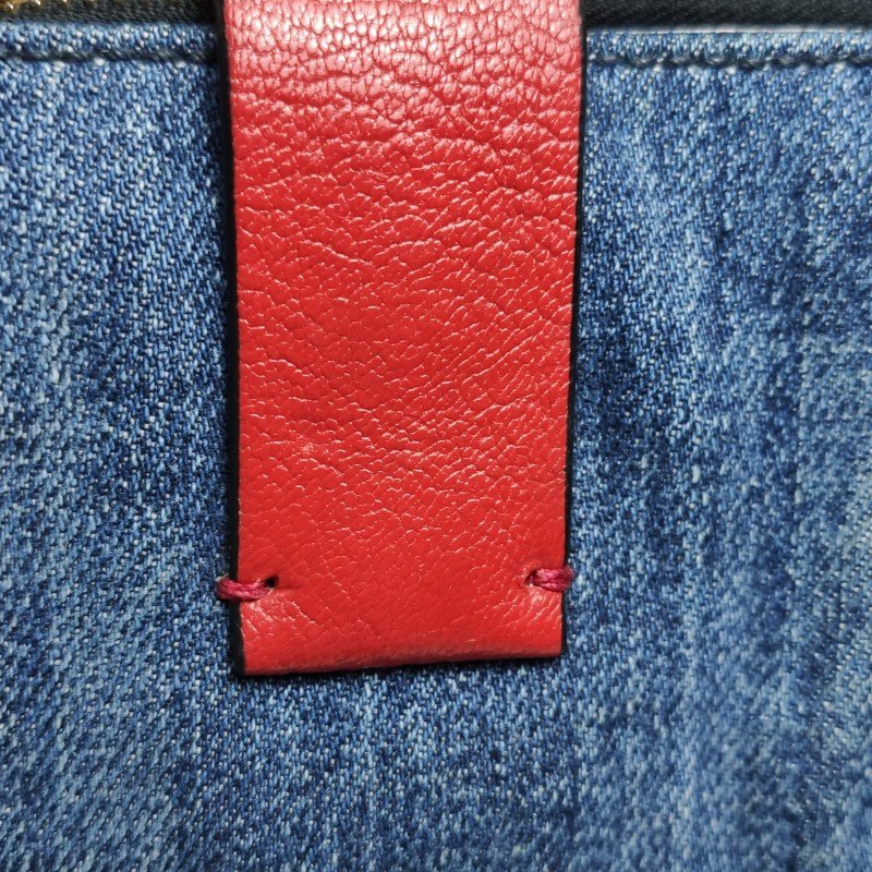 Miu Miu羊皮牛仔布拼色字母Logo斜挎包-16