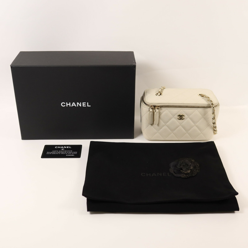 CHANEL 牛皮皮革Vanity Case金扣鏈帶肩背袋-9