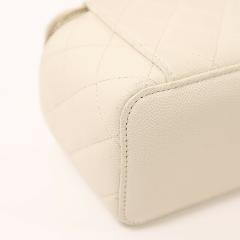 CHANEL 牛皮皮革Vanity Case金扣鏈帶肩背袋-12