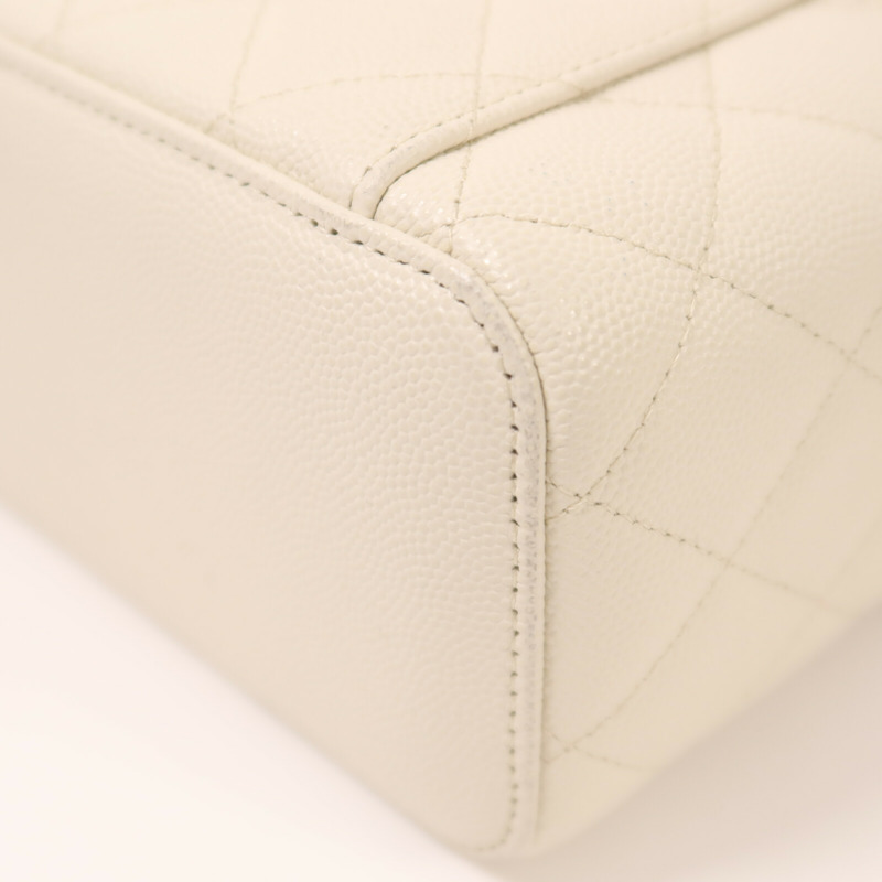 CHANEL 牛皮皮革Vanity Case金扣鏈帶肩背袋-13
