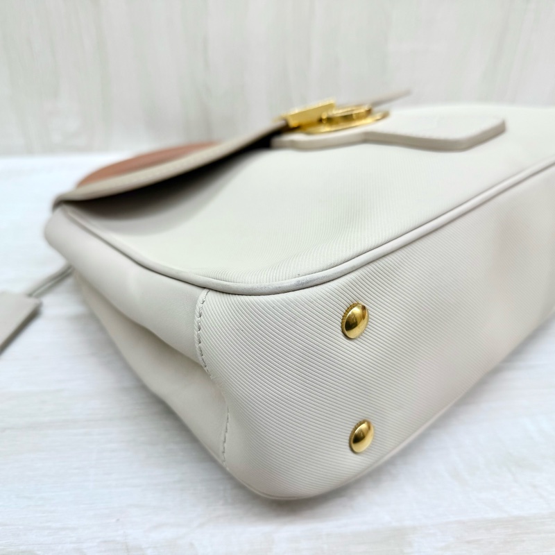 Burberry奶茶拼色金釦DK88手提側背包-13