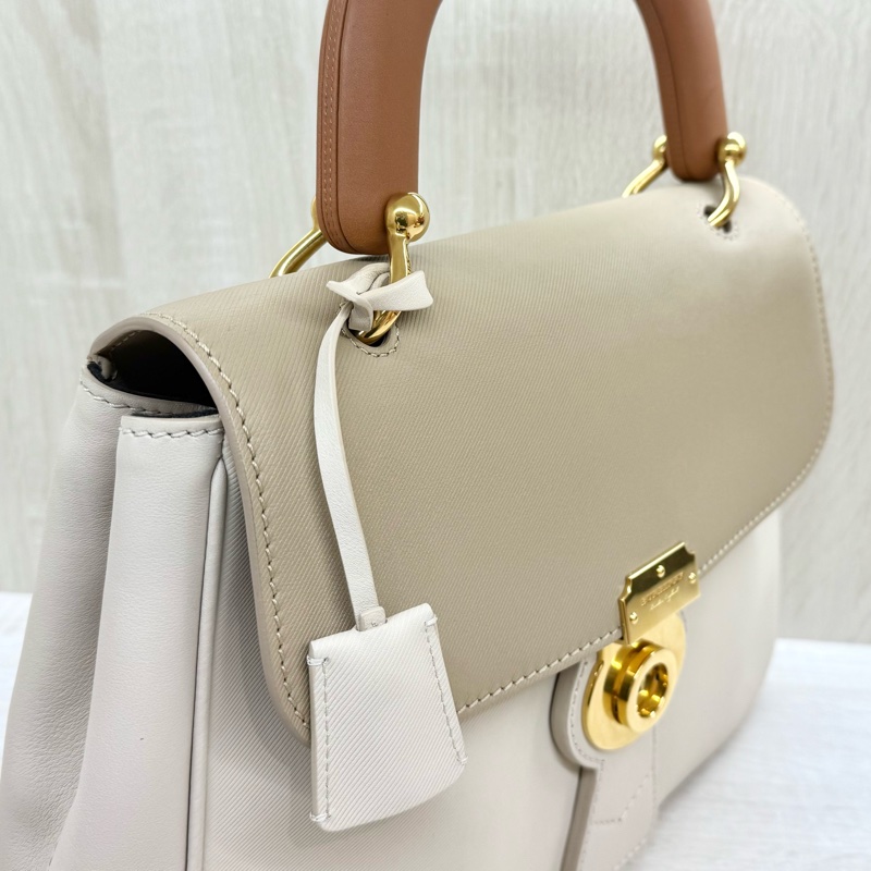 Burberry奶茶拼色金釦DK88手提側背包-17