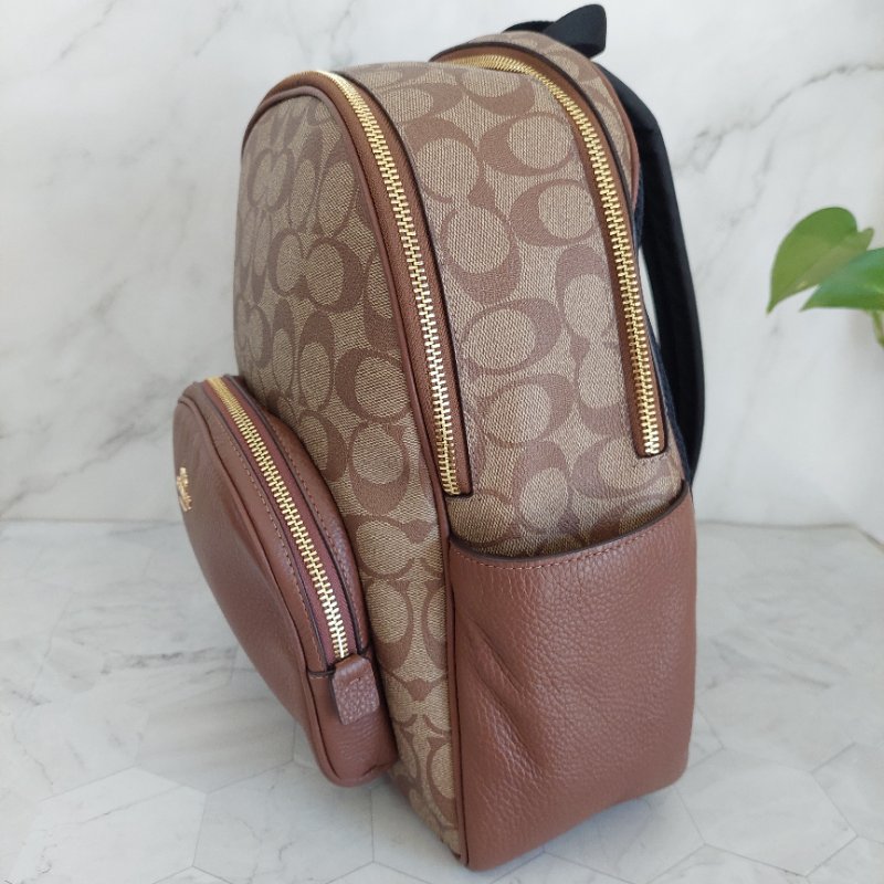 COACH 🎀現品實拍 🎀經典撞色印花LOGO 雙肩後背包.駝/咖-53