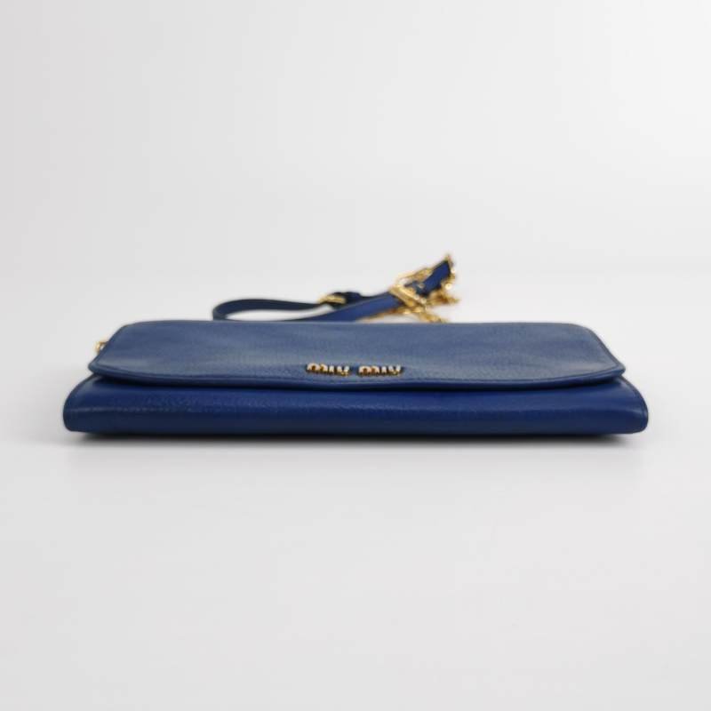 Miu Miu羊皮純色字母Logo斜挎包-5