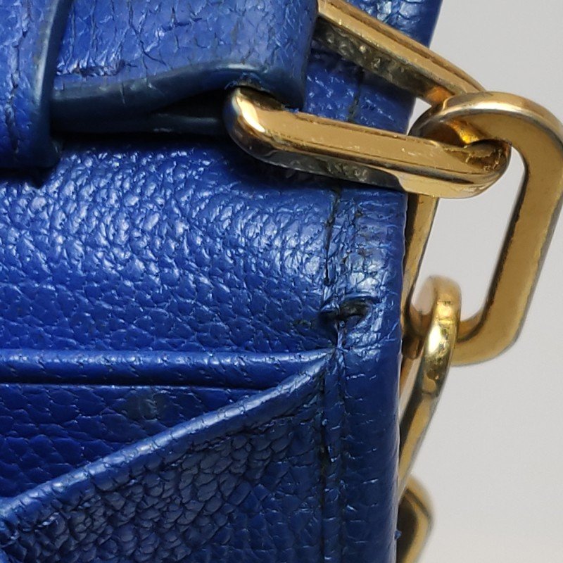 Miu Miu羊皮純色字母Logo斜挎包-21