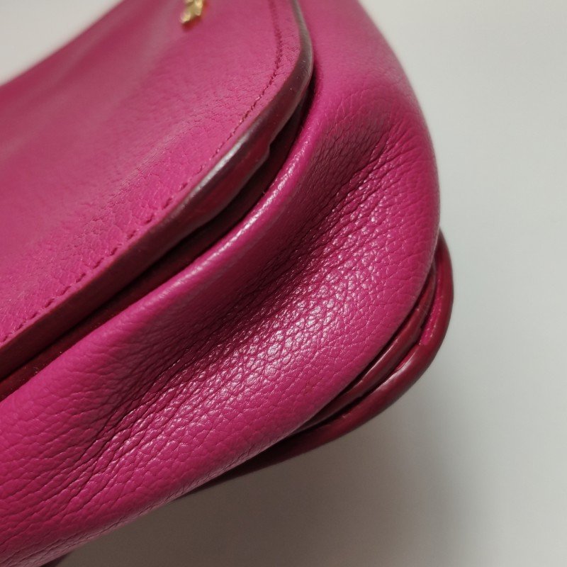 Miu Miu Madras羊皮拼色金屬鎖扣斜挎包單肩包-18