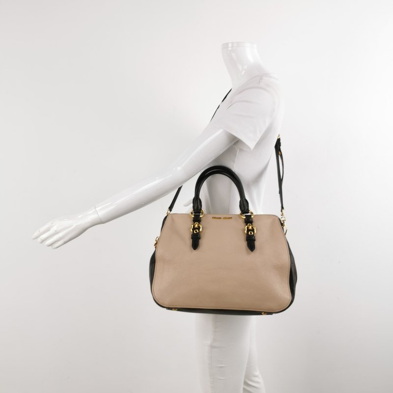 Miu Miu羊皮字母logo斜挎包單肩包-1