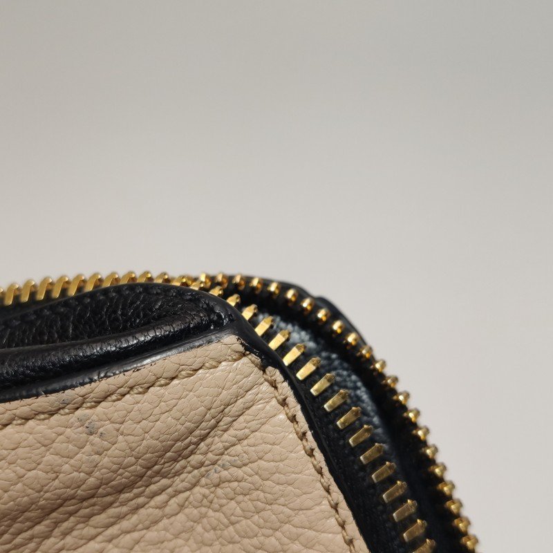 Miu Miu羊皮字母logo斜挎包單肩包-13